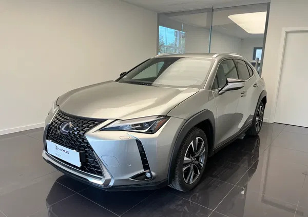 mazowieckie Lexus UX cena 139900 przebieg: 51000, rok produkcji 2021 z Płońsk